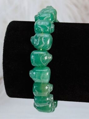 Vintage Hand Carved Green Stone Stretch Weighted  Bracelet